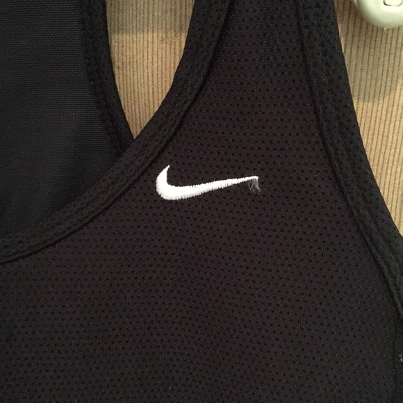 Nike Dri-Fit tank top with built in bra - Picture 3 of 5